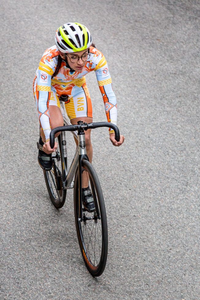 La petite course, critérium de vélo à pignon fixe, qui s'est tenu le 4 juin à l'ancien Hopital Saint Vincent de Paul à Paris.